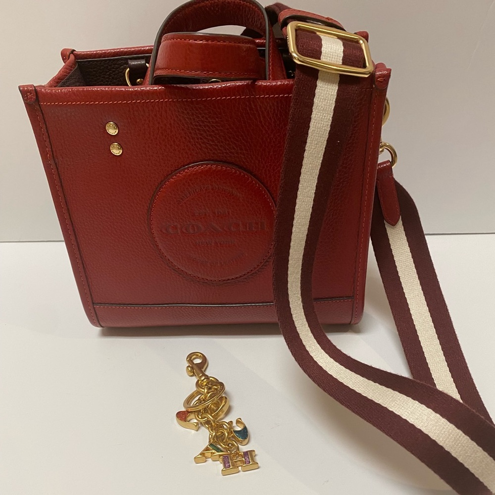 Coach Rich Red Dempsey Patch 22 Tote